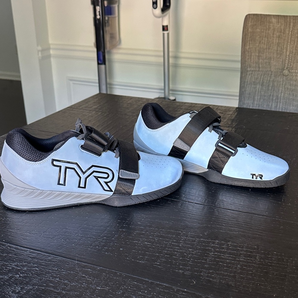 2024 TYR L-1 Lifter - Reflective Silver
(Never Worn / Brand New)